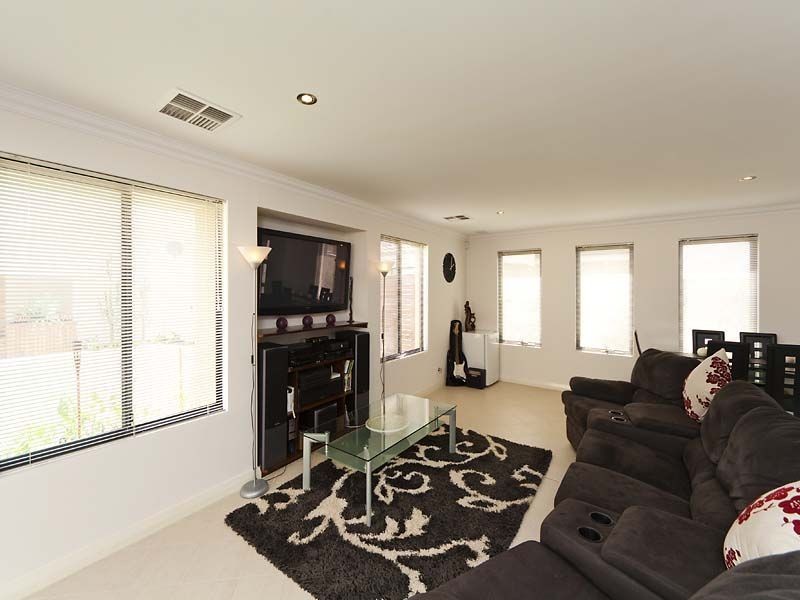 10b Epping Court, High Wycombe WA 6057