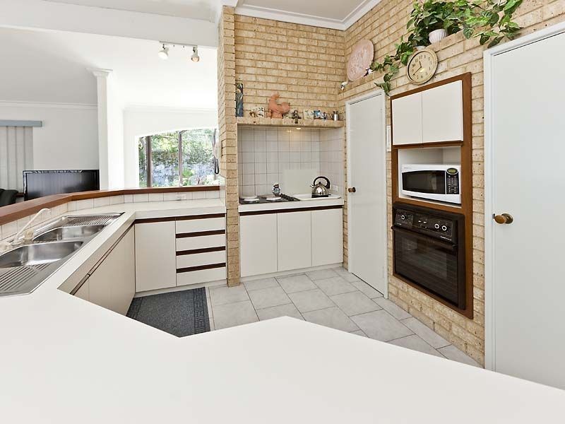 6 Tom Millar Close, Kalamunda WA 6076