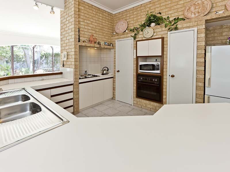 6 Tom Millar Close, Kalamunda WA 6076