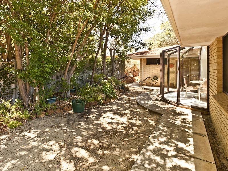 6 Tom Millar Close, Kalamunda WA 6076