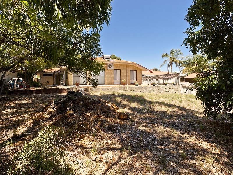 6 Tom Millar Close, Kalamunda WA 6076