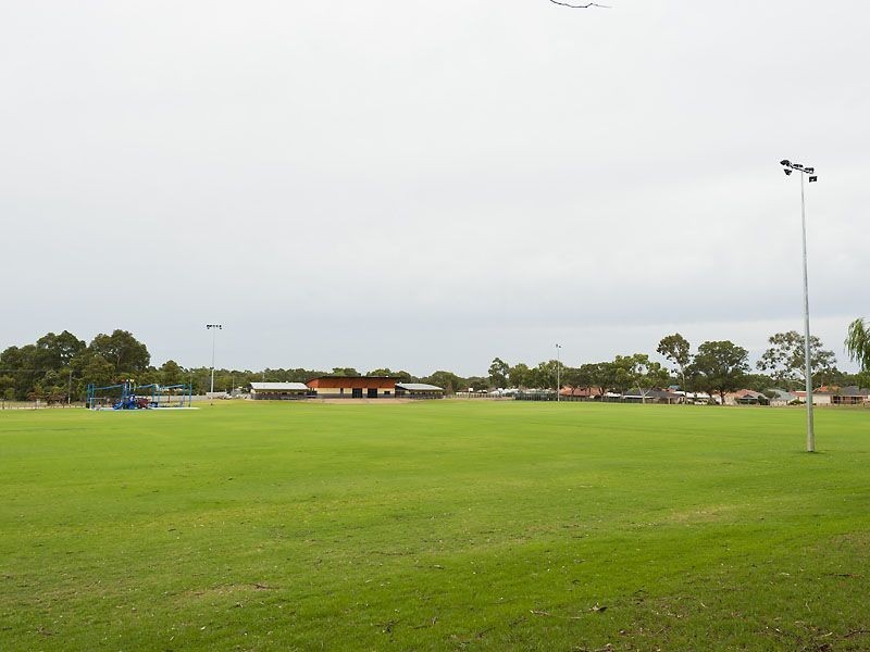 28 Lucich Street, Kelmscott WA 6111