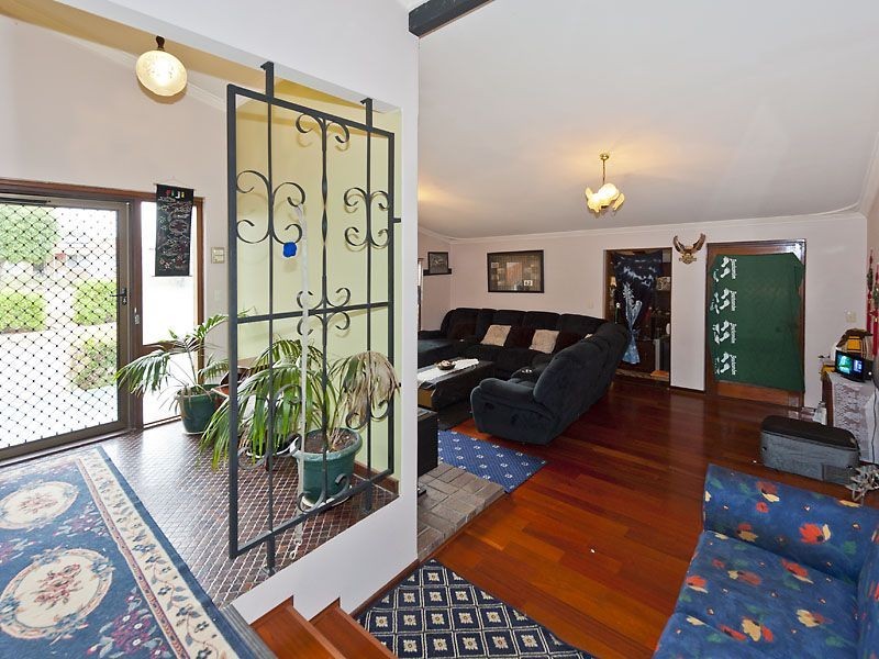 28 Lucich Street, Kelmscott WA 6111