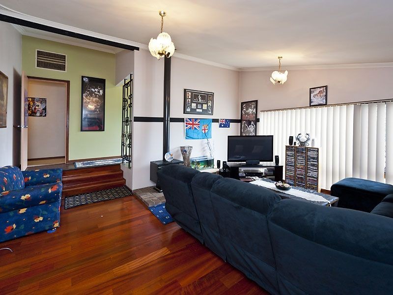 28 Lucich Street, Kelmscott WA 6111