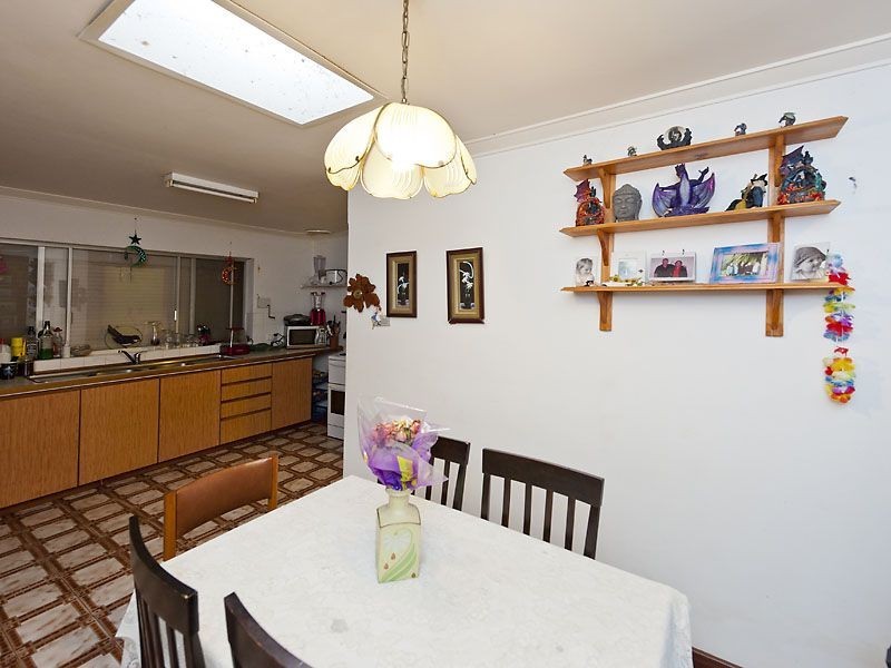 28 Lucich Street, Kelmscott WA 6111