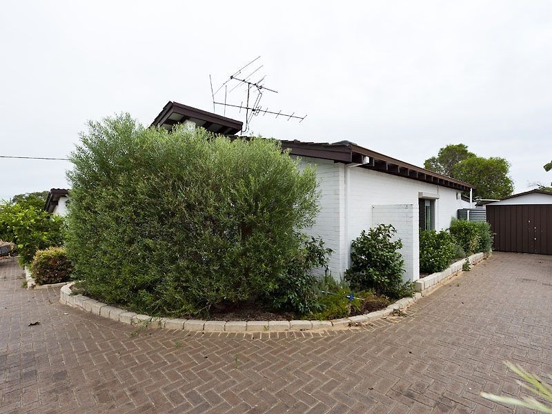 28 Lucich Street, Kelmscott WA 6111