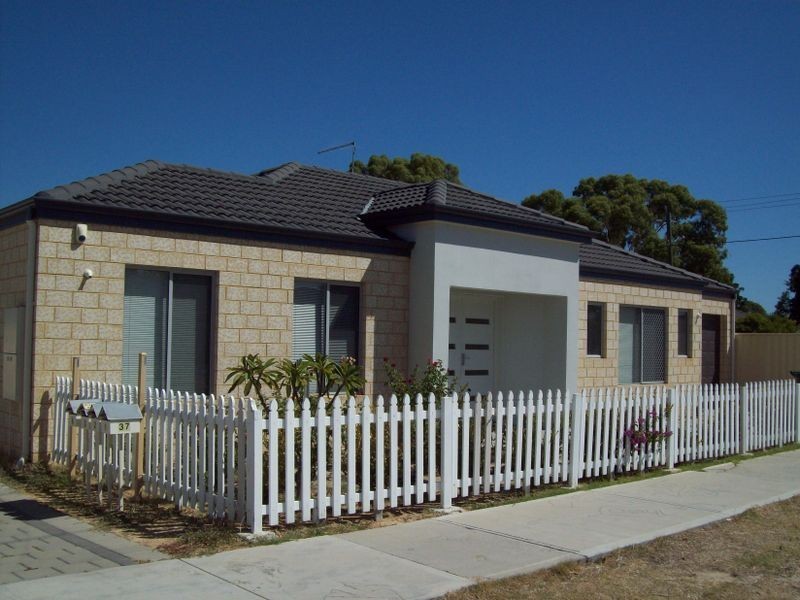 1/37 Hooley Road, Midland WA 6056