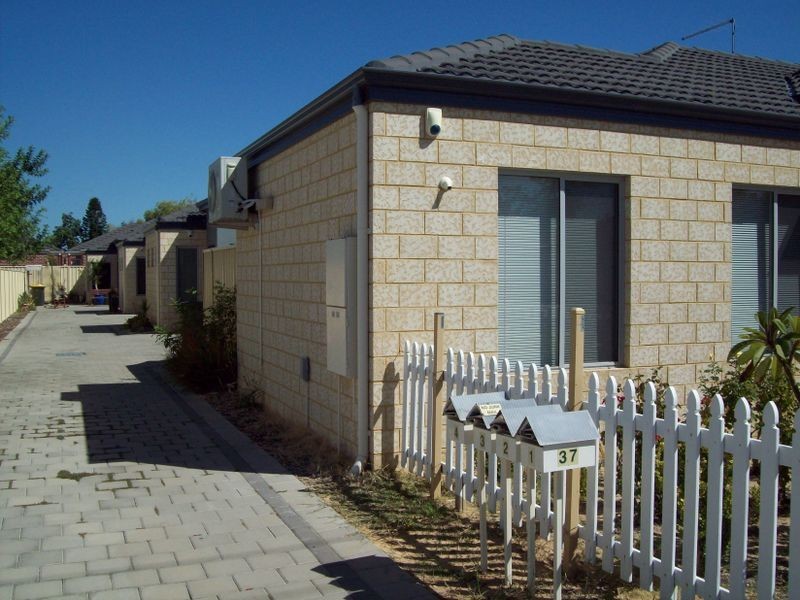 1/37 Hooley Road, Midland WA 6056