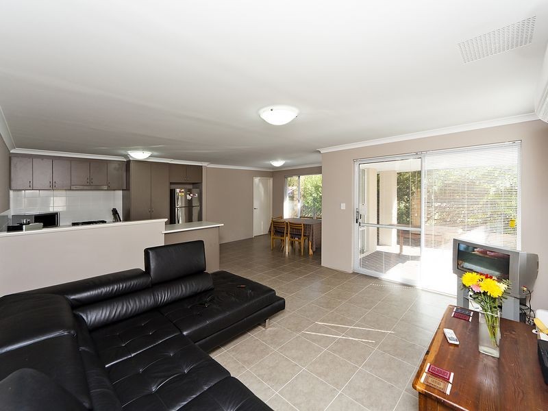 3/24 Larwood Crescent, High Wycombe WA 6057