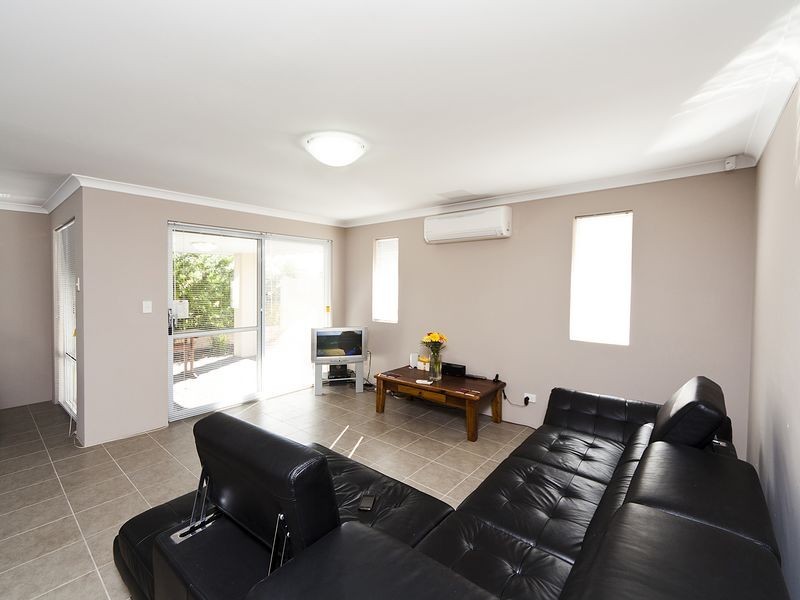 3/24 Larwood Crescent, High Wycombe WA 6057