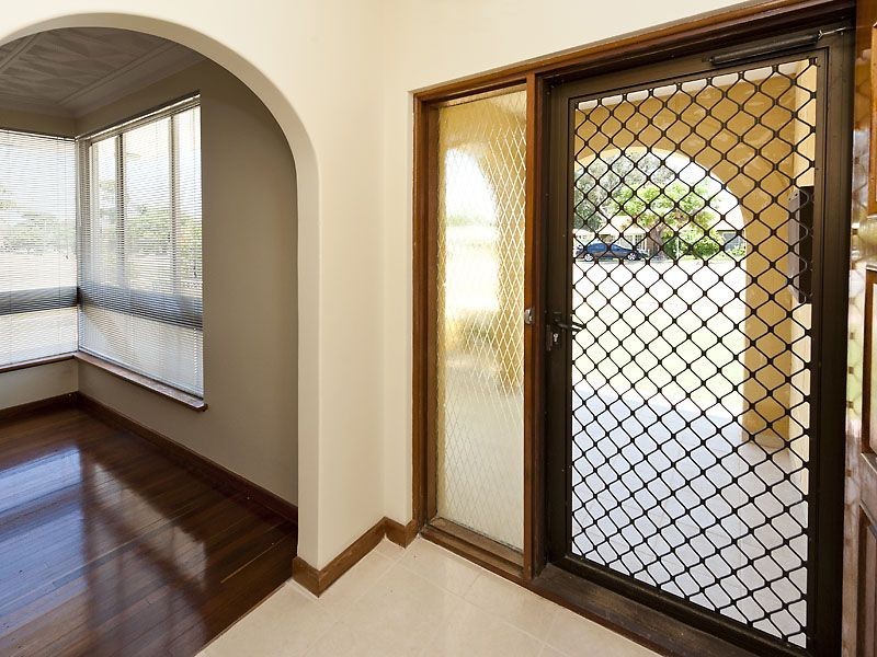 20 Newburn Road, High Wycombe WA 6057