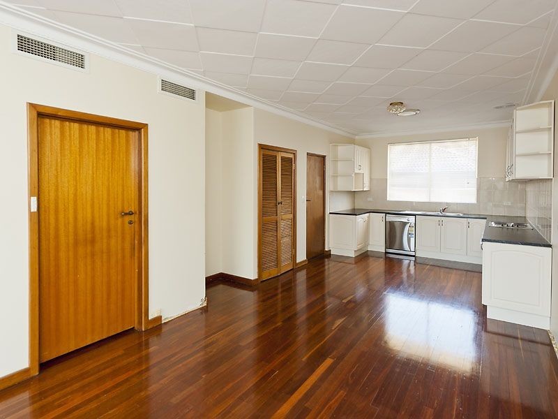 20 Newburn Road, High Wycombe WA 6057