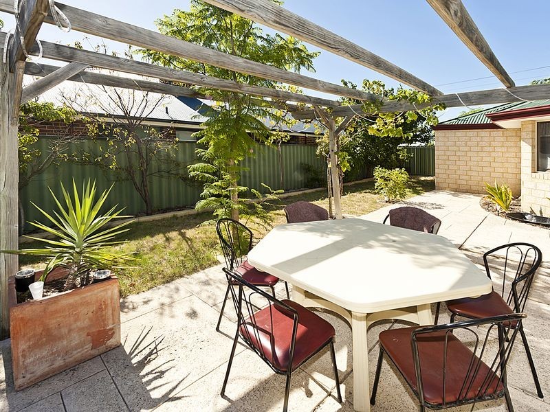 238 Adelaide Street, High Wycombe WA 6057