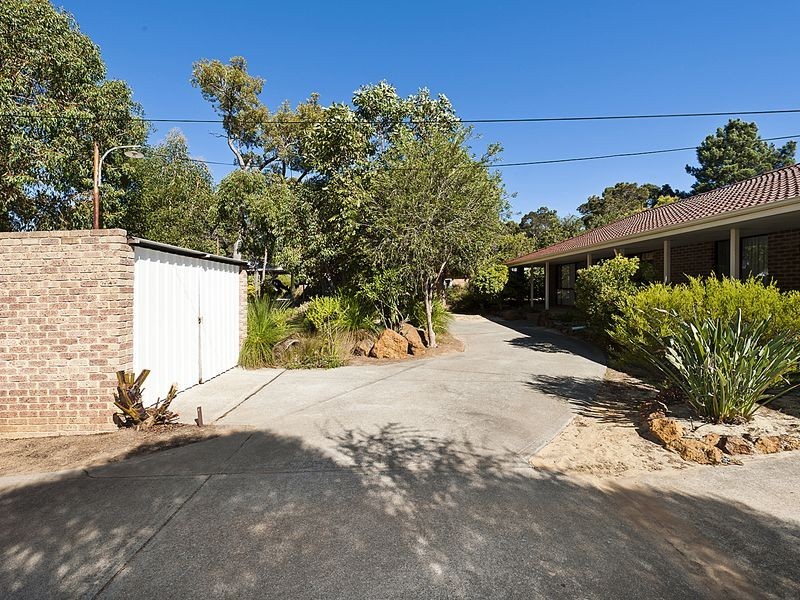 19 Landers Road, Lesmurdie WA 6076