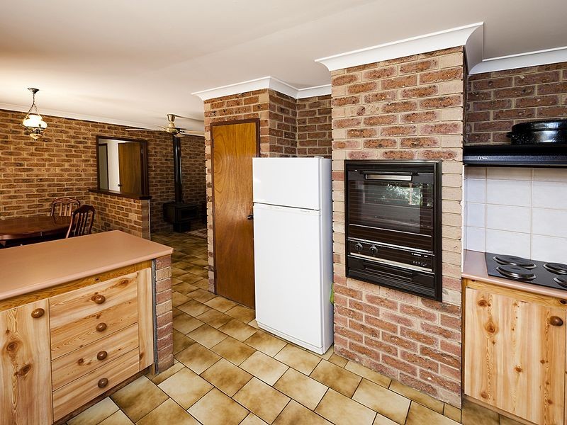 19 Landers Road, Lesmurdie WA 6076