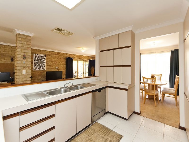 15 Bradley Way, High Wycombe WA 6057