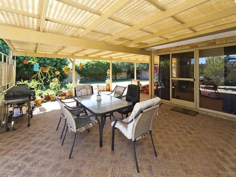 15 Bradley Way, High Wycombe WA 6057