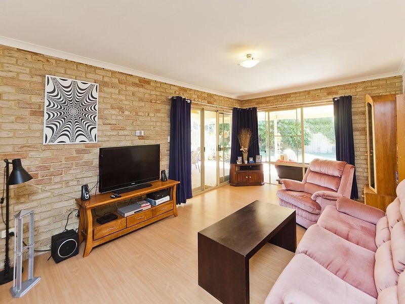 15 Bradley Way, High Wycombe WA 6057