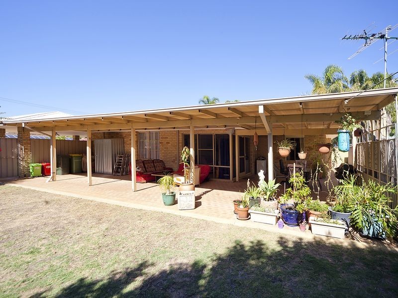 15 Bradley Way, High Wycombe WA 6057