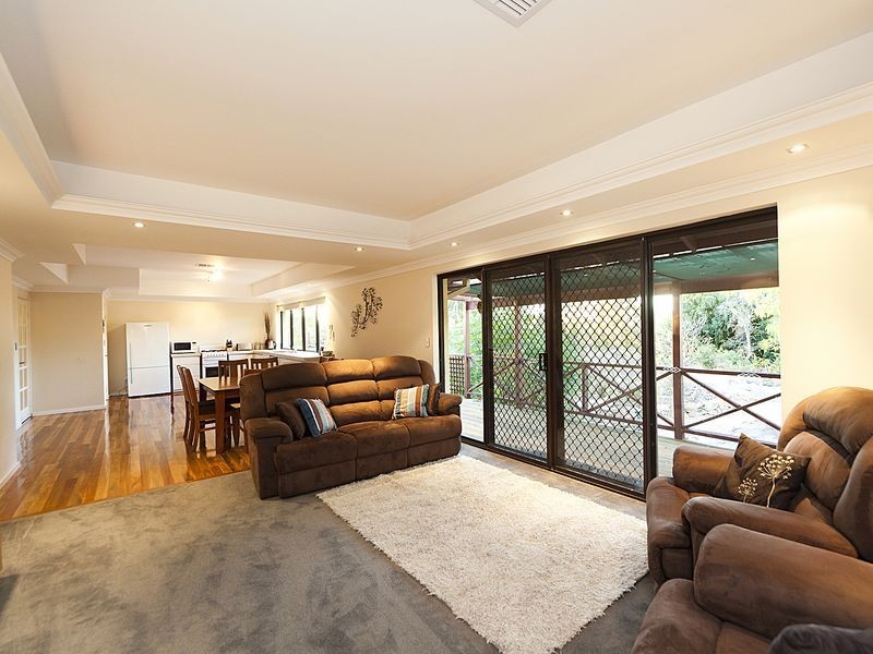 7 Hillside Crescent, Gooseberry Hill WA 6076