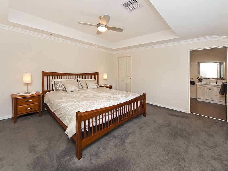 7 Hillside Crescent, Gooseberry Hill WA 6076