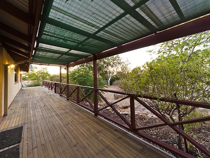 7 Hillside Crescent, Gooseberry Hill WA 6076