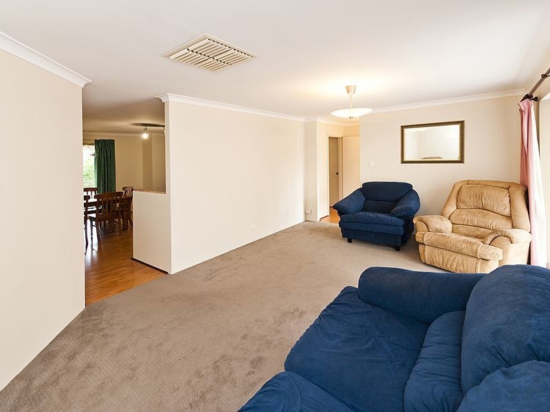4 Lemon Court, High Wycombe WA 6057