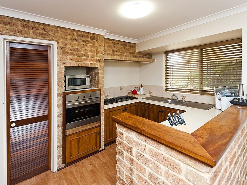 4 Lemon Court, High Wycombe WA 6057