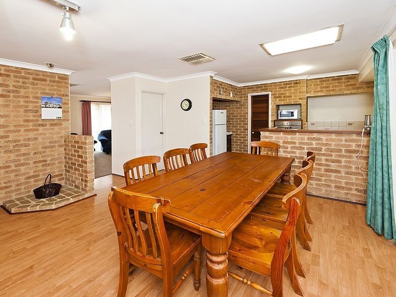 4 Lemon Court, High Wycombe WA 6057
