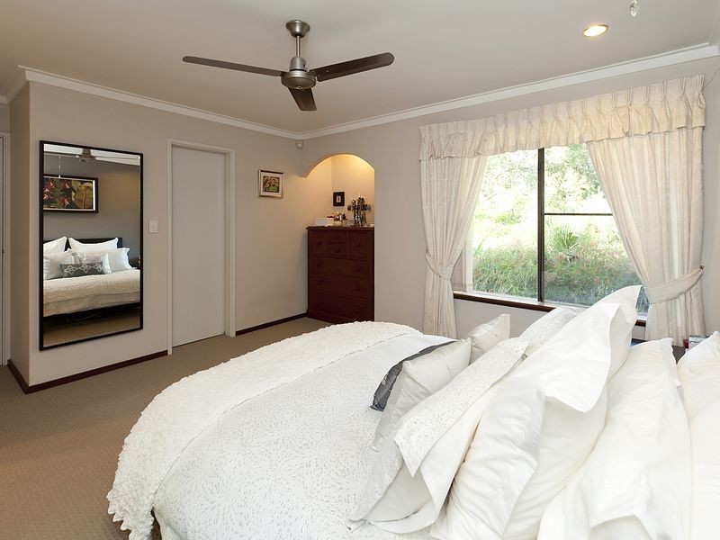 3 Irwin Place, Maida Vale WA 6057