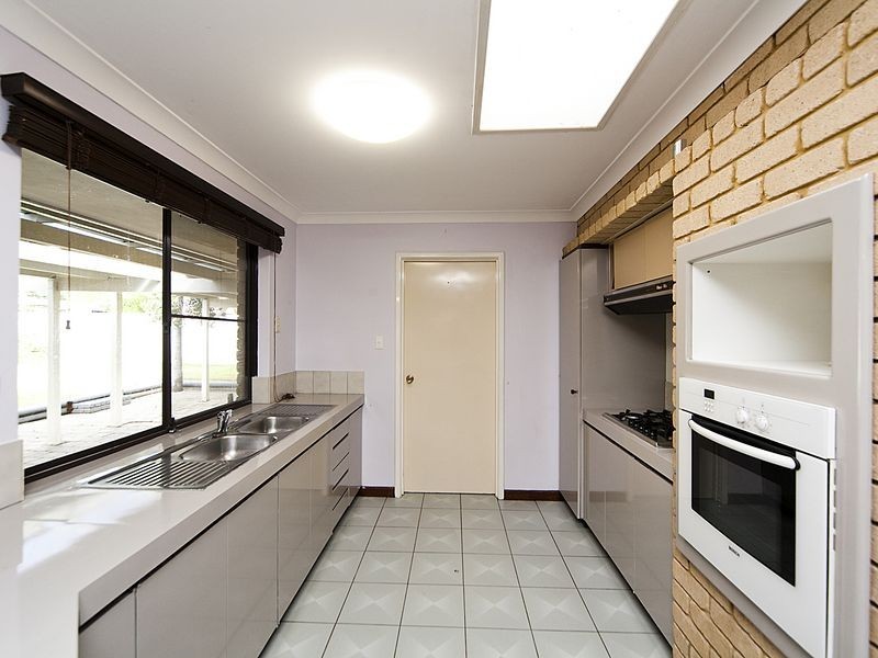 3 Sharpe Way, High Wycombe WA 6057