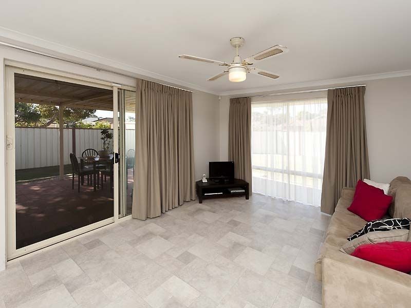 27 Russell Road, Maida Vale WA 6057