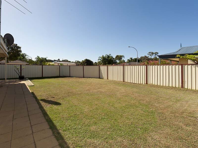 27 Russell Road, Maida Vale WA 6057