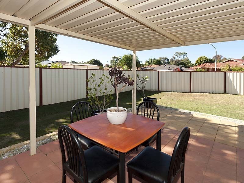 27 Russell Road, Maida Vale WA 6057