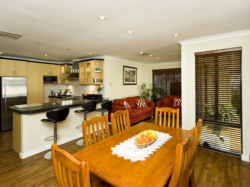 13 Myerson Crescent, Maida Vale WA 6057