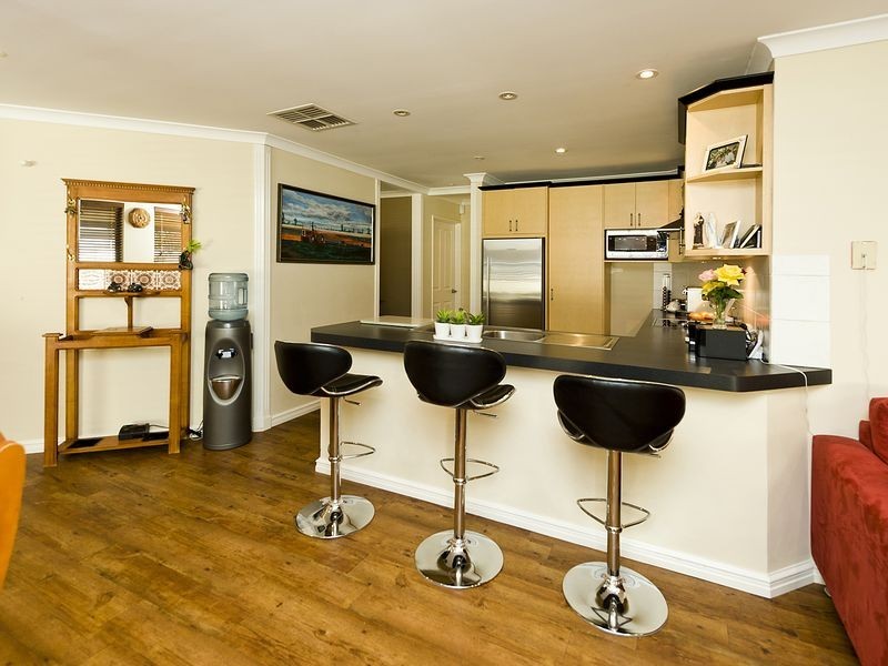 13 Myerson Crescent, Maida Vale WA 6057