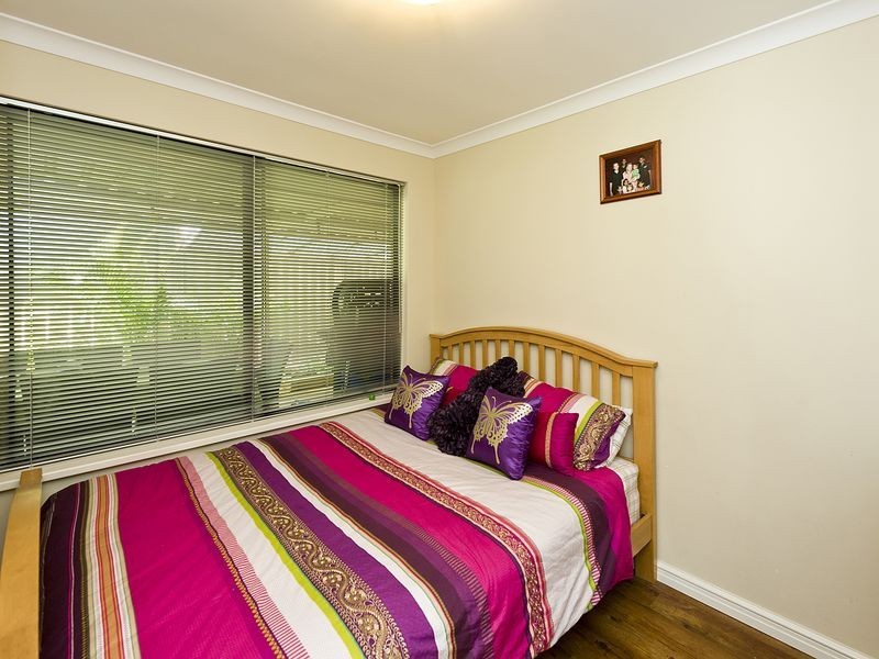 13 Myerson Crescent, Maida Vale WA 6057