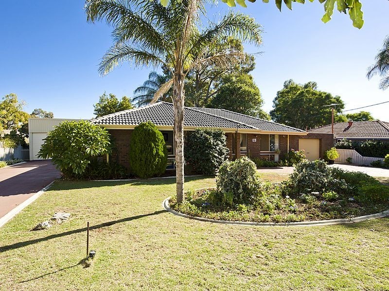 7 Casuarina Road, Maida Vale WA 6057