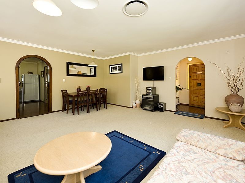 7 Casuarina Road, Maida Vale WA 6057