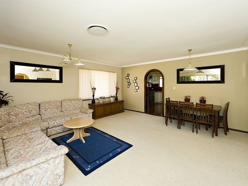 7 Casuarina Road, Maida Vale WA 6057