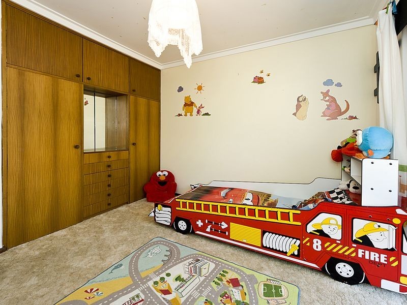 7 Casuarina Road, Maida Vale WA 6057