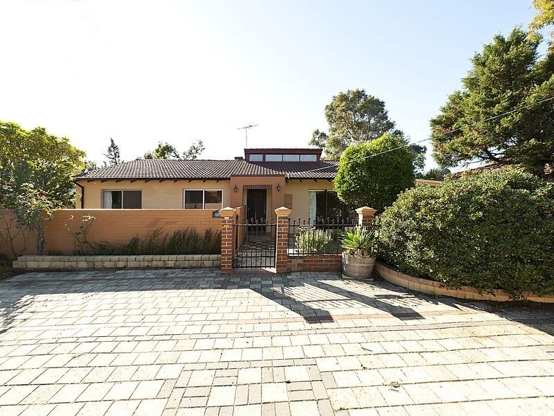 51 Bugendore Street, Maida Vale WA 6057