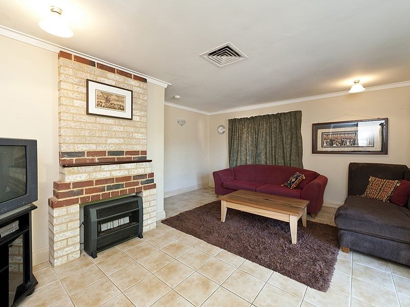 51 Bugendore Street, Maida Vale WA 6057