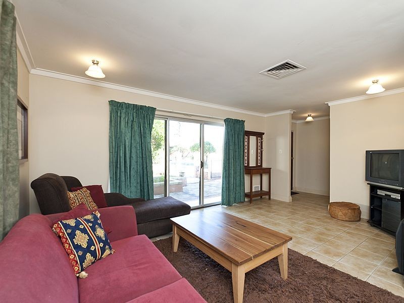 51 Bugendore Street, Maida Vale WA 6057