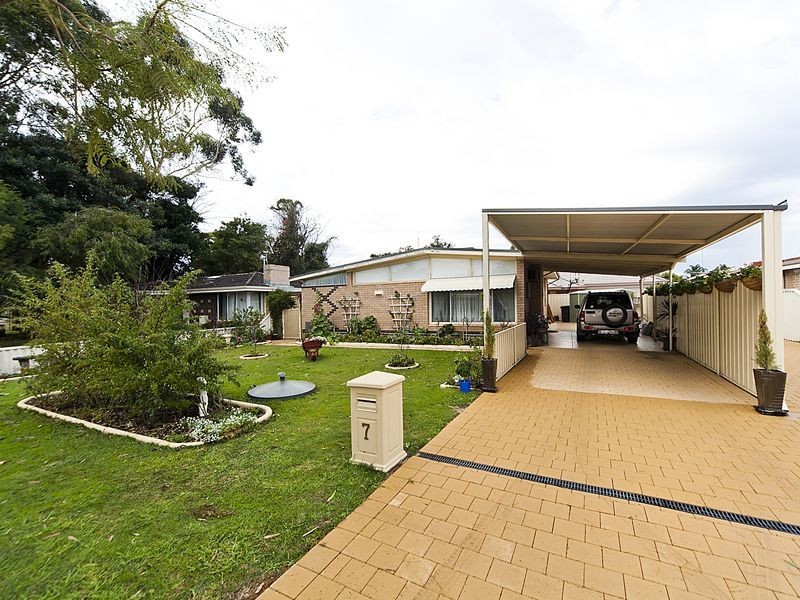 7 Jeanhulley Road, High Wycombe WA 6057