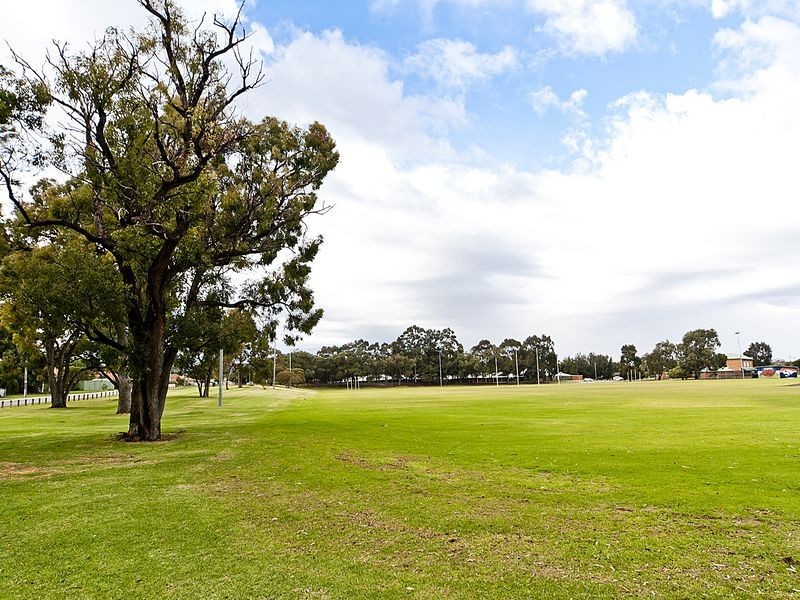 7 Jeanhulley Road, High Wycombe WA 6057