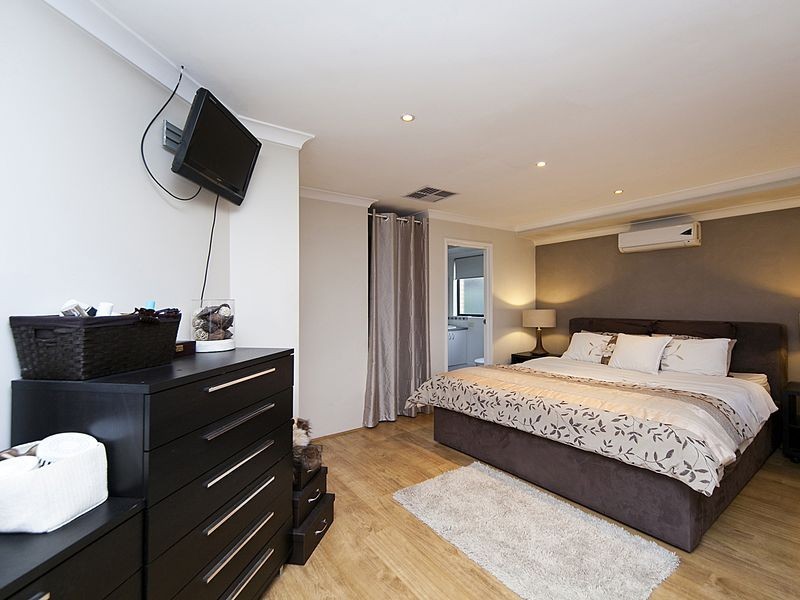 14 Winton Cres, High Wycombe WA 6057