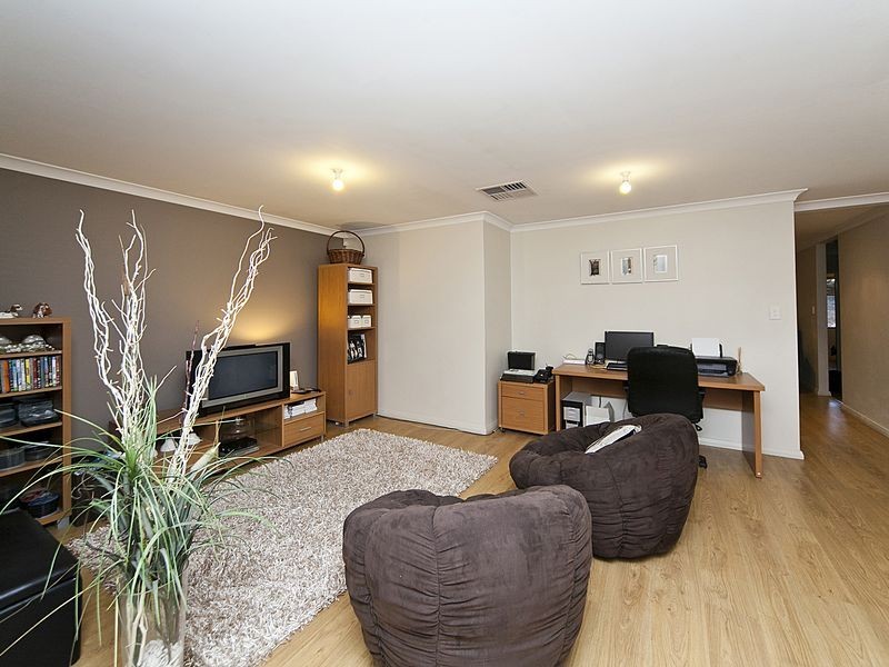 14 Winton Cres, High Wycombe WA 6057