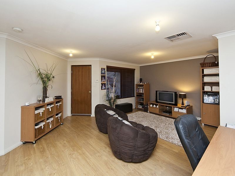 14 Winton Cres, High Wycombe WA 6057