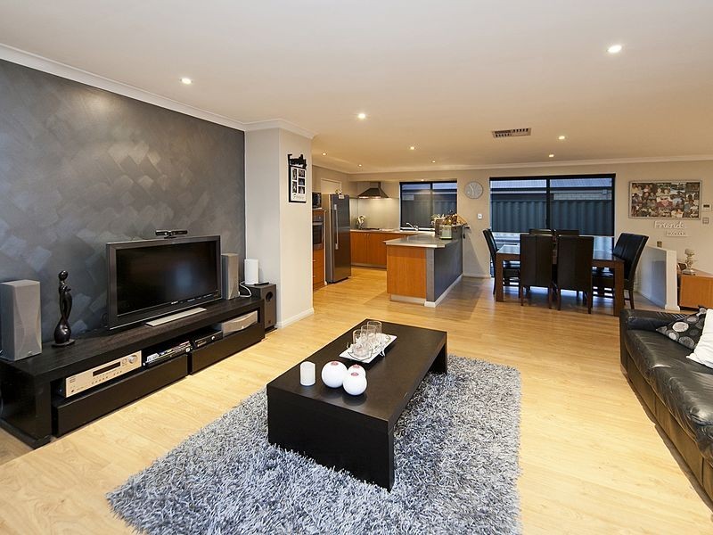 14 Winton Cres, High Wycombe WA 6057